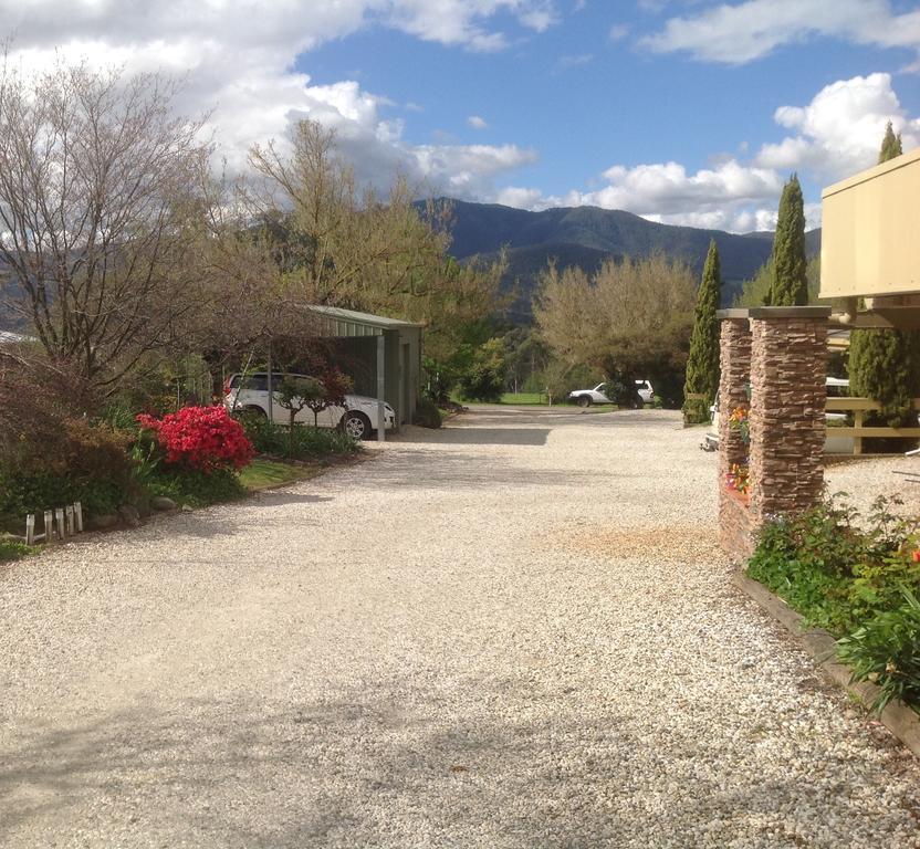 Bogong Moth Motel Mount Beauty Ngoại thất bức ảnh