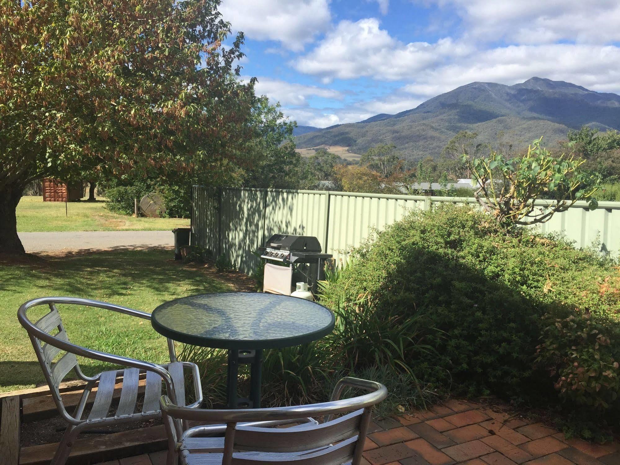 Bogong Moth Motel Mount Beauty Ngoại thất bức ảnh